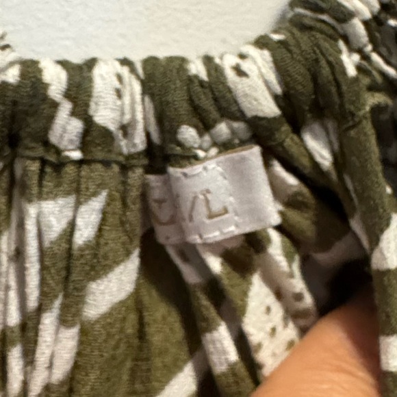 Manaola Olive and White Midi Dress - Picture 3 of 3